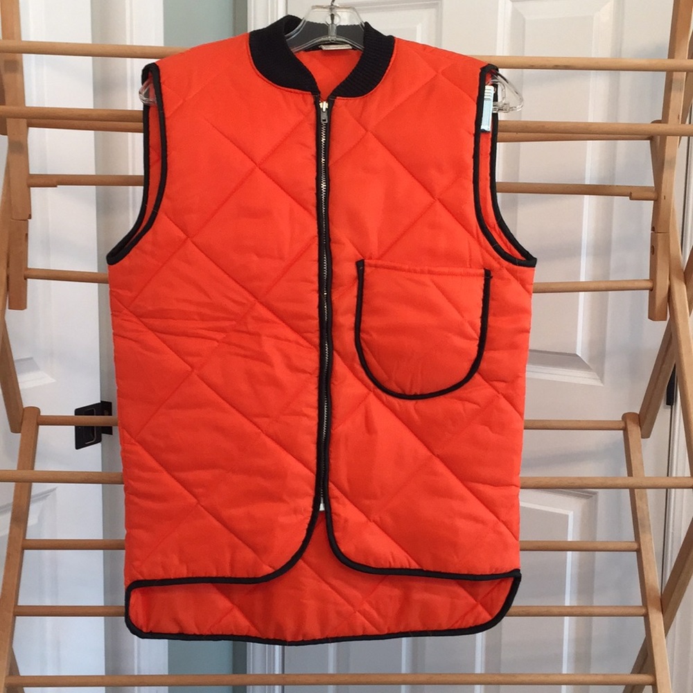 (01) Nylon quilted safety vest